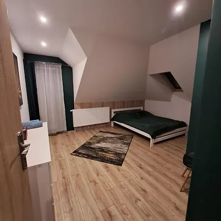 Nyaraló Nadmorski Dom Pod Lasem *