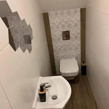 Nyaraló Nadmorski Dom Pod Lasem Mieroszyno